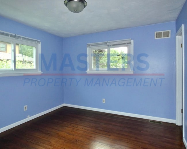 Building Photo - 10477 Mandell Rd