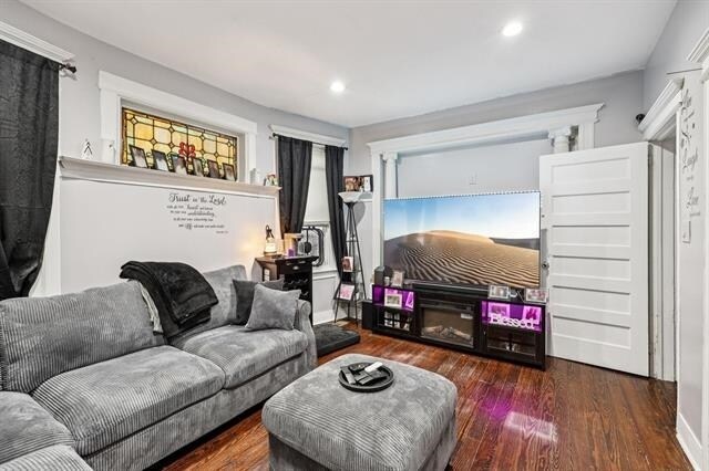 Building Photo - 30 Sheffield St