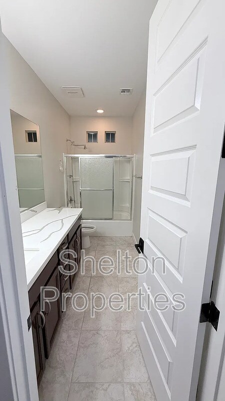 Building Photo - 5229 N 79th Dr