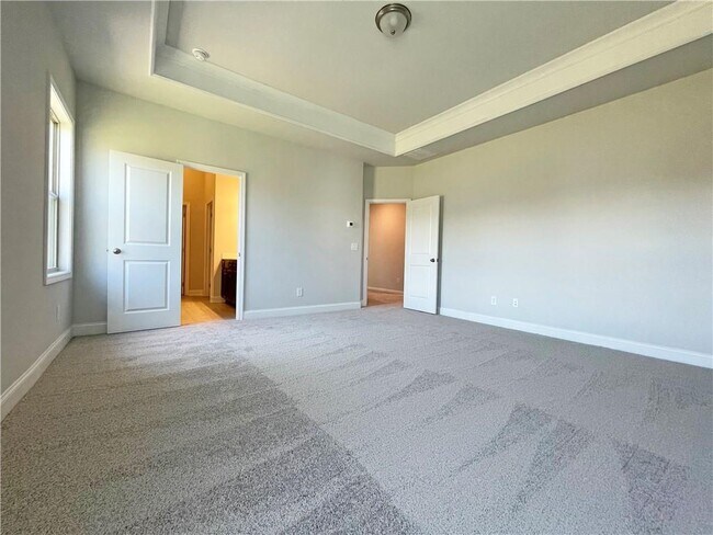 Building Photo - 4607 Silver Oak Dr