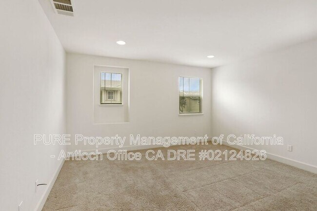 Building Photo - 60 Xena Court