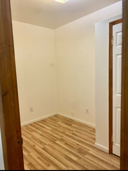 Second bedroom - small office - 541 47th St