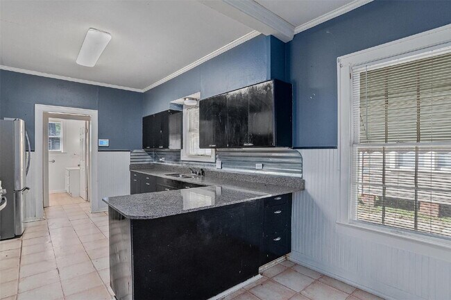 Building Photo - 117 Merrick St