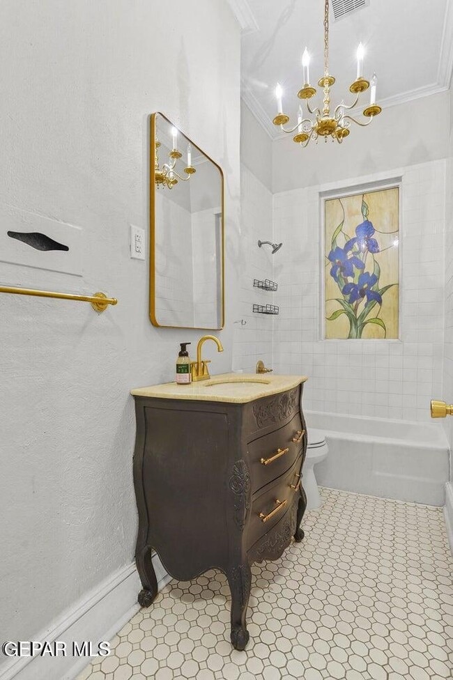 Building Photo - 3225 Fort Blvd