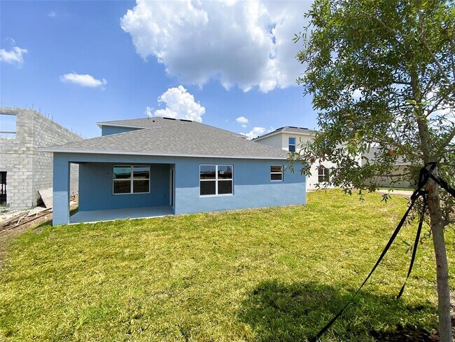 Building Photo - 495 Lily Ln