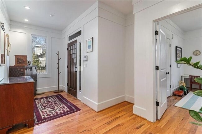 Building Photo - 623 Ansley St