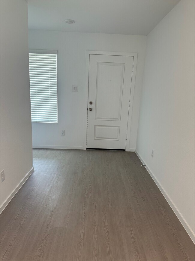 Building Photo - 31415 Pratola Serra Cir