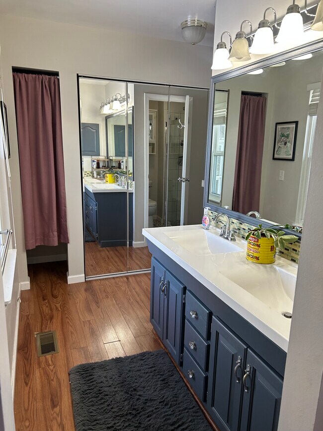 Building Photo - 2641 S Xanadu Way