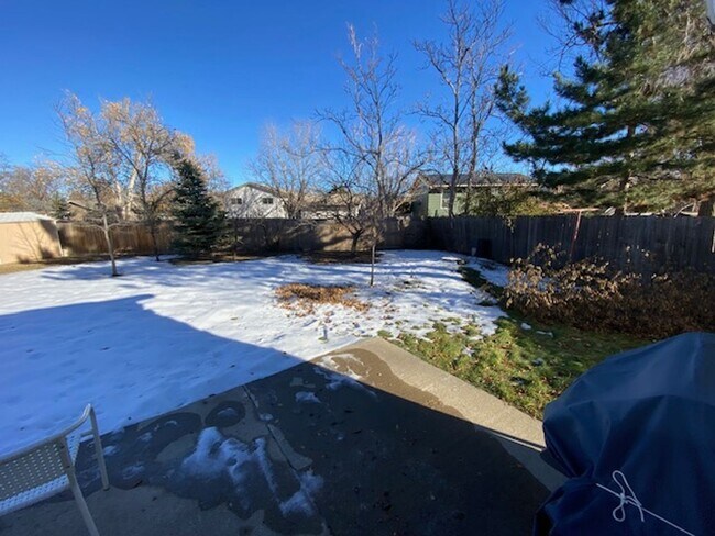 Building Photo - 11277 E Custer Pl