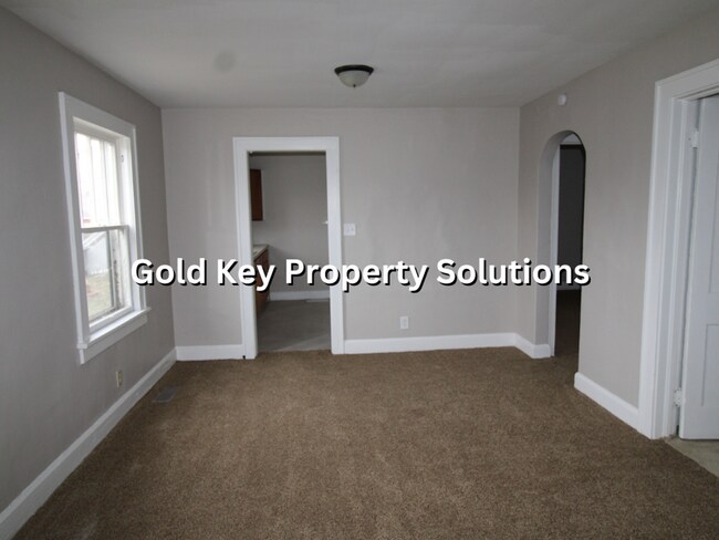 Building Photo - Updated 2 Bed 1 Bath Home for Rent (NO SEC...