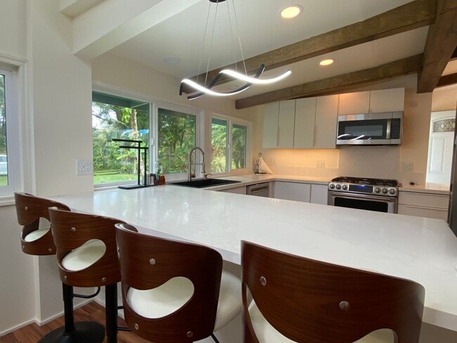 Building Photo - Private Hideaway on 1 Acre -Hawaiian Paradise Park