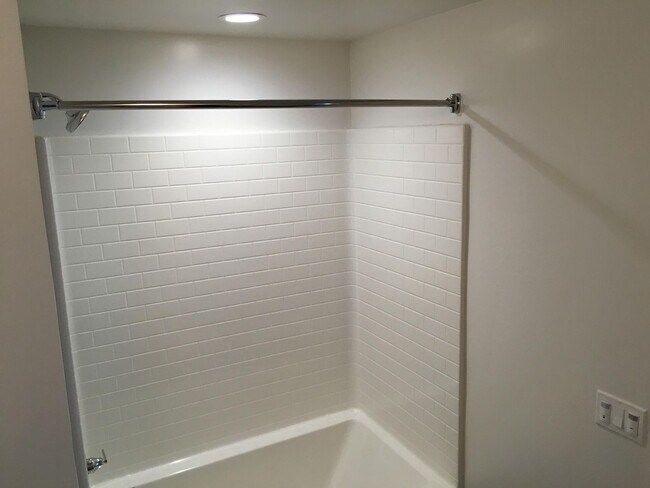 Building Photo - 3286 Lavender Ln