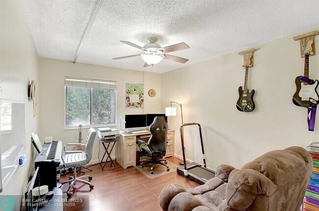 Building Photo - 6158 SW 194th Ave