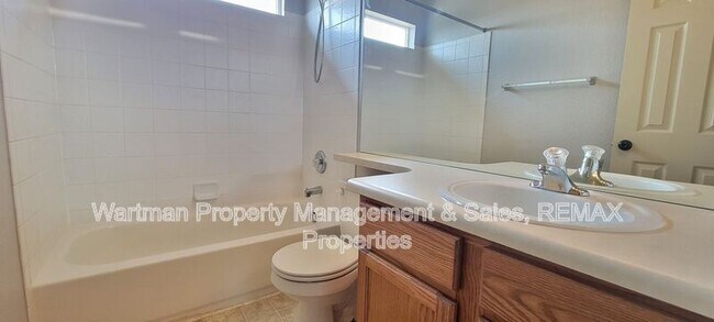Building Photo - 3241 Viero Dr