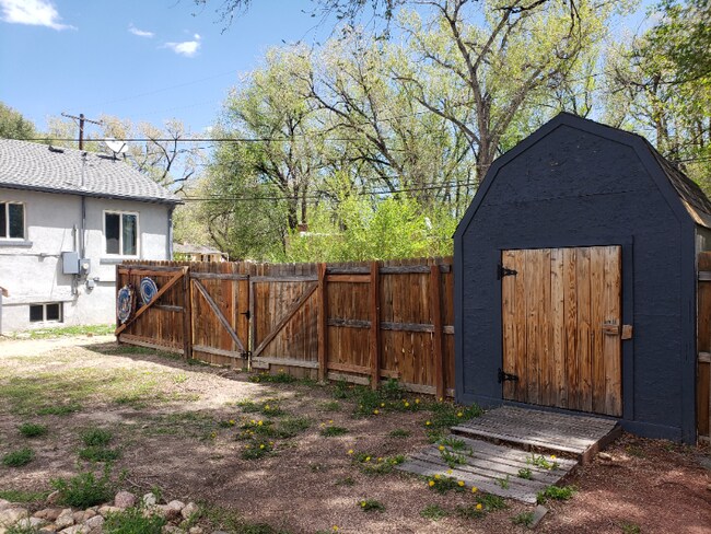 Building Photo - 2105 E Willamette Ave