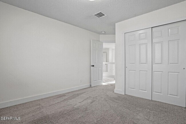 Building Photo - 11025 Bullseye St