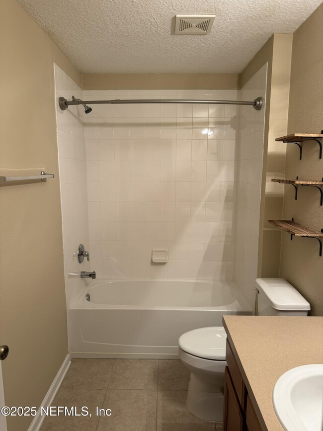 Building Photo - 575 Oakleaf Plantation Pkwy