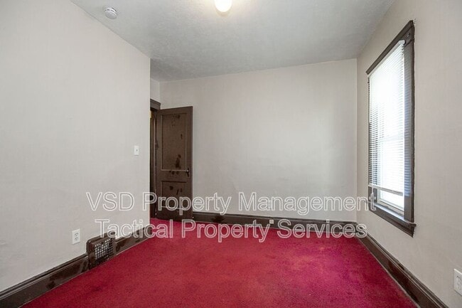 Building Photo - 12819 Edmonton Ave