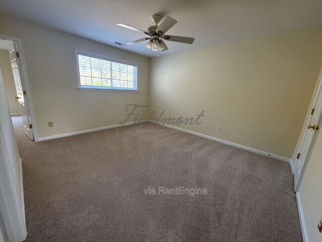 Building Photo - 102 Wyndham Ct