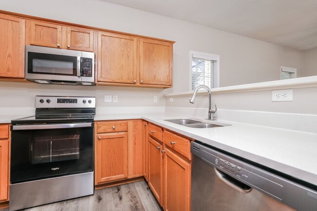 Building Photo - 5820 Waterford Landing Ct