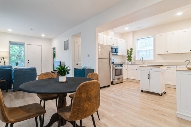 Building Photo - 3639 W Iowa St