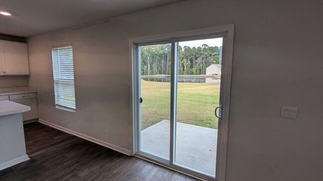 Building Photo - 112 Painted Lady Lp