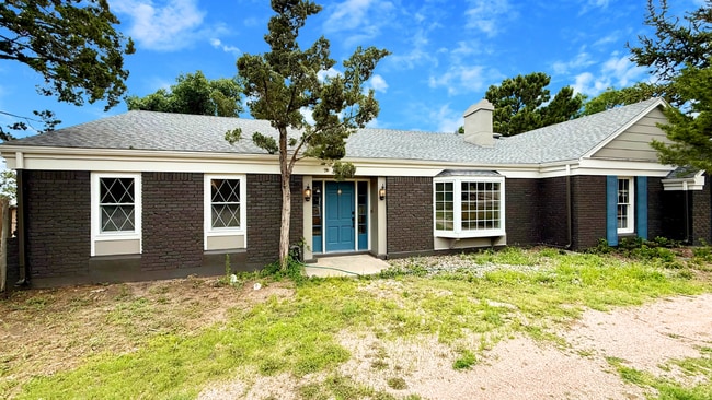 Primary Photo - Stylish 3-Bedroom Remodel with Two Firepla...