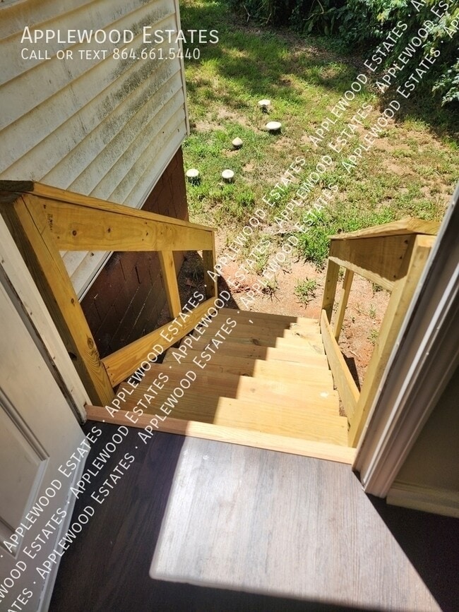 Building Photo - 455b Dogwood Cir-
