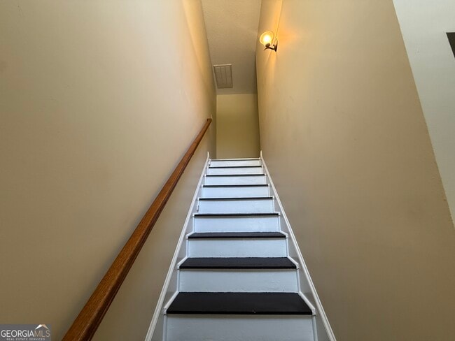 Building Photo - 161 Barfield Way