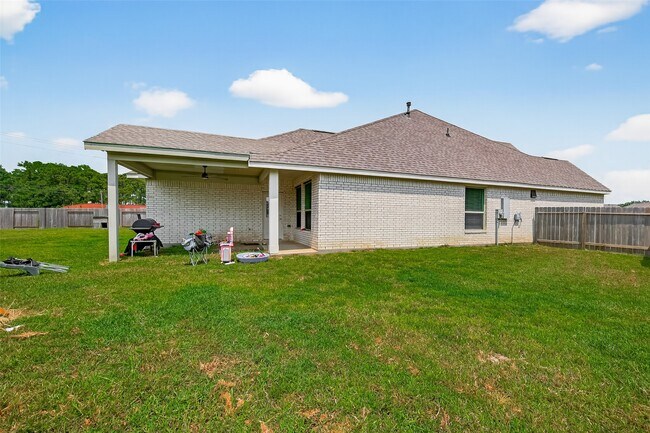 Building Photo - 6331 Feverfew Trail
