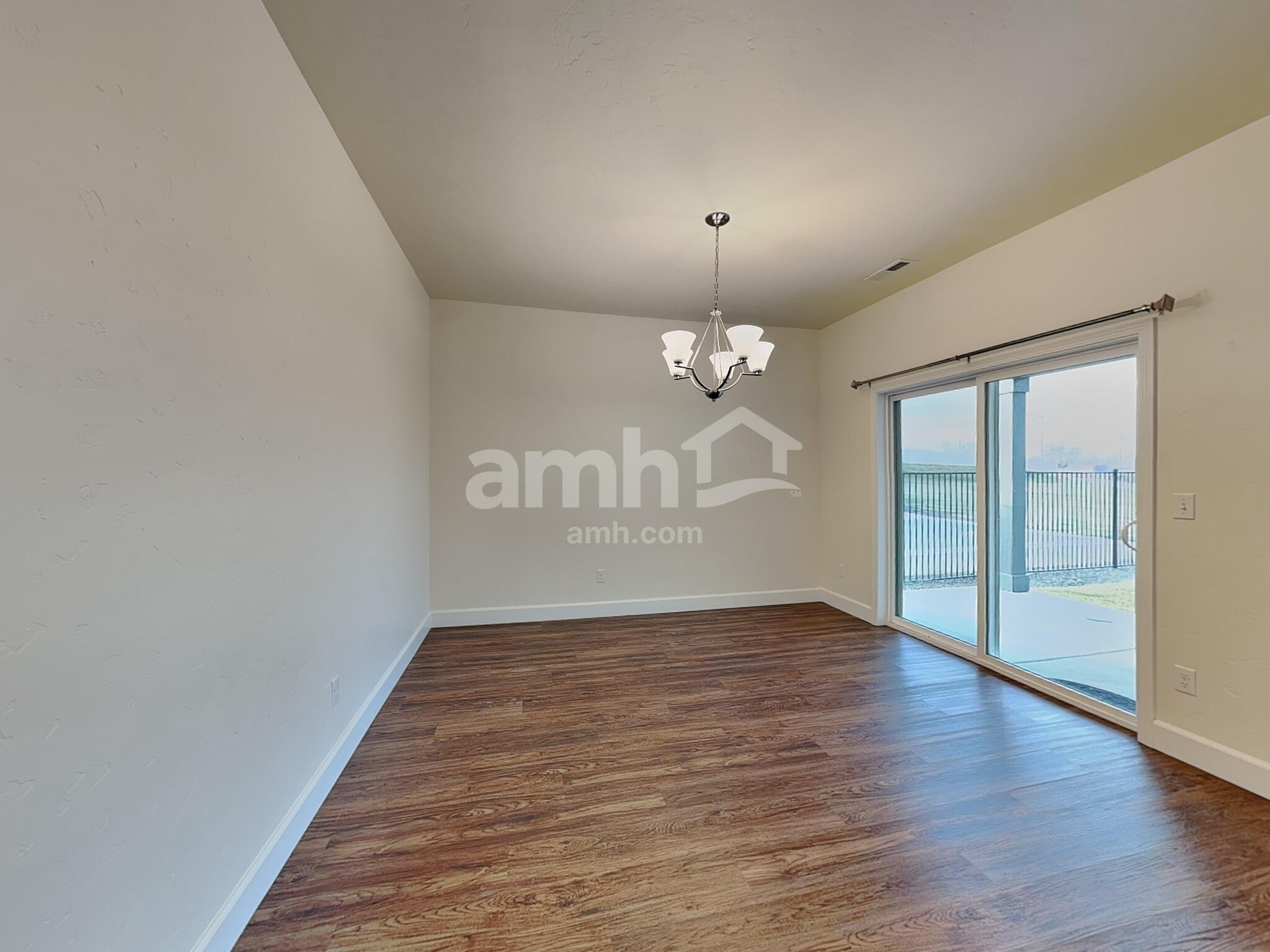 Building Photo - 94 E Sicily Dr