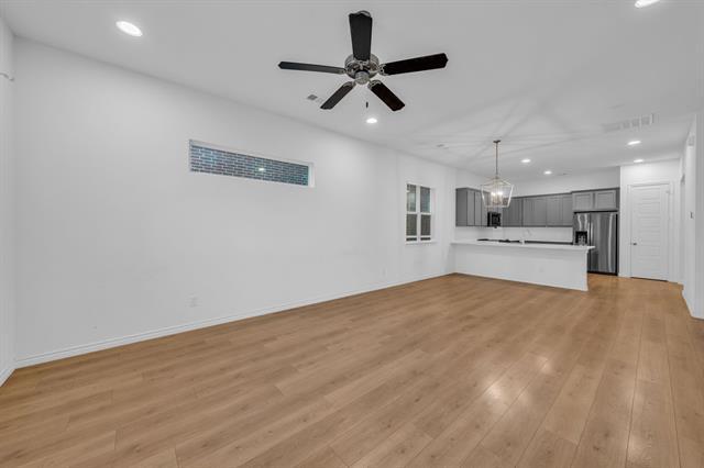 Building Photo - 2825 Stanley Ave