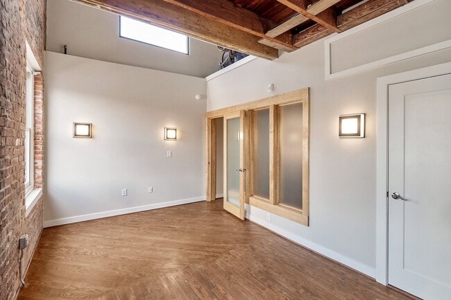 Interior Photo - 10 Walnut Alley