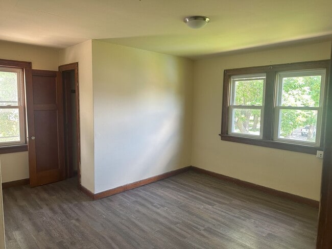 Building Photo - 43 W Mitchell St