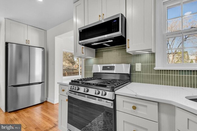 Building Photo - 5713 5th St S