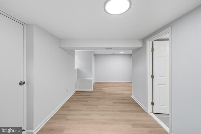 Building Photo - 210 Lastner Ln