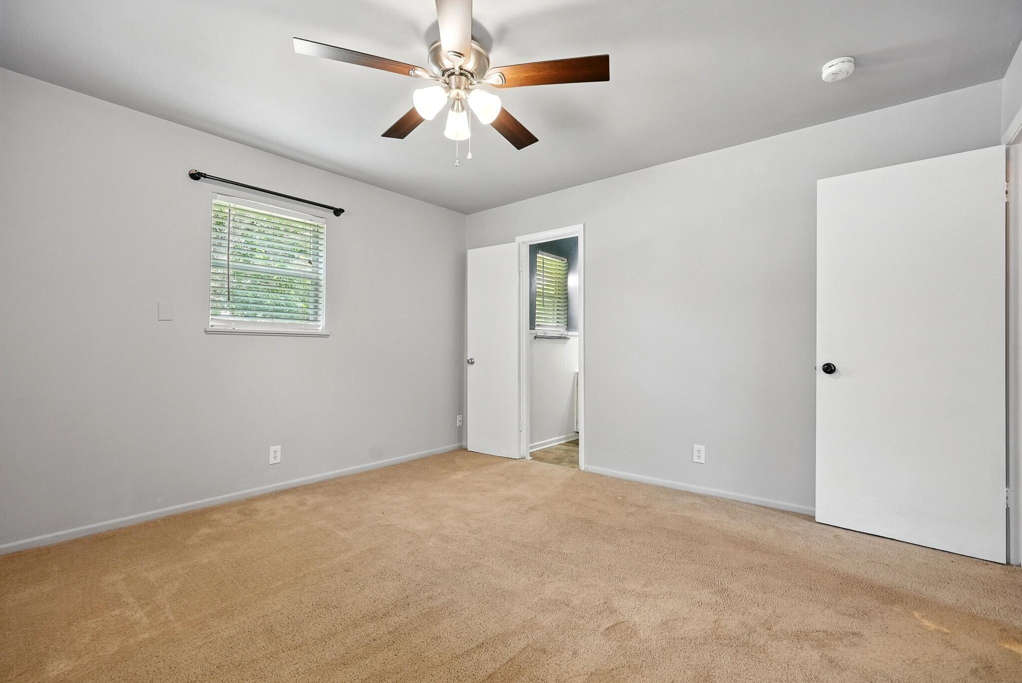 Building Photo - 2349 Marsalis Dr