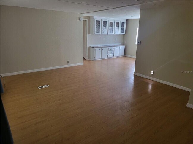 Building Photo - 1634 Dolphin Dr