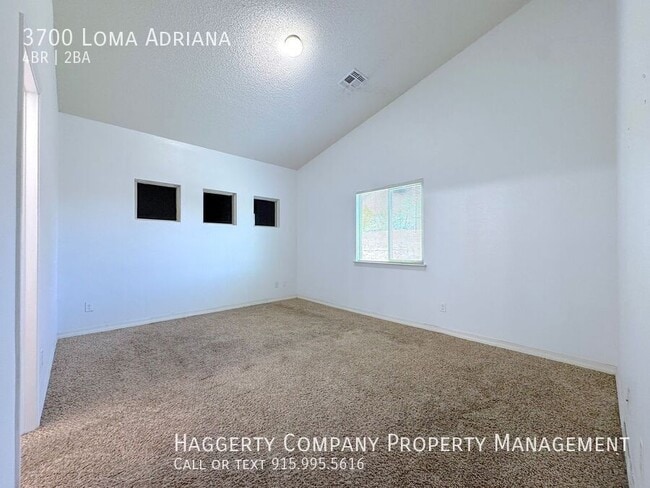 Building Photo - 3700 Loma Adriana