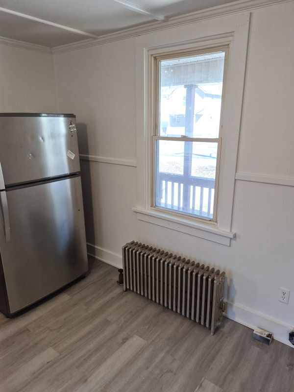 Building Photo - 98 Columbia St