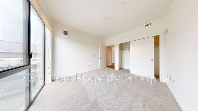 Building Photo - 532 Union St