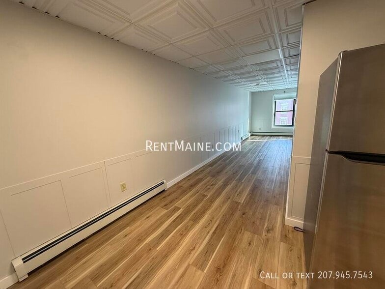 Building Photo - 35 Main St