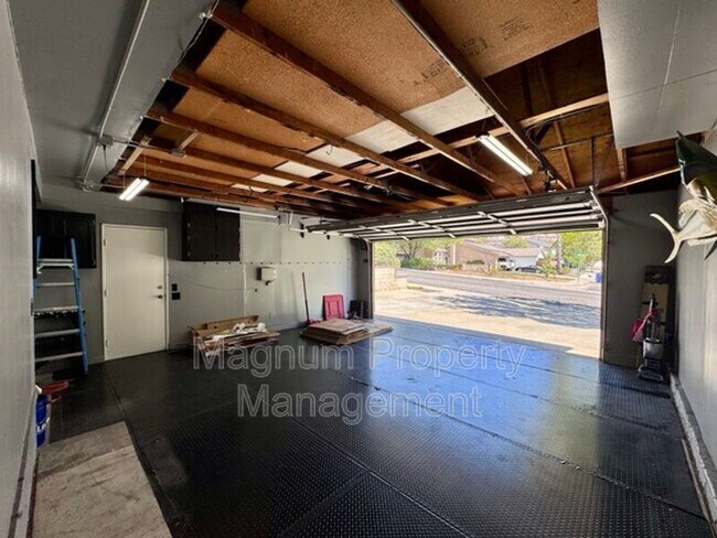 Building Photo - 41701 Riesling Ct