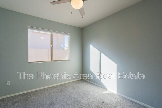 Building Photo - 1362 N McKenna Ln