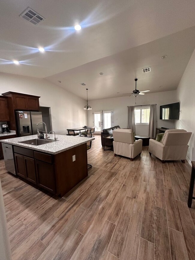 Building Photo - 3bed/2bath ALL tile home built in 2024