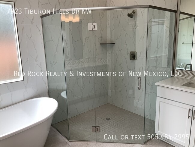 Building Photo - 7923 Tiburon Hills Drive NW