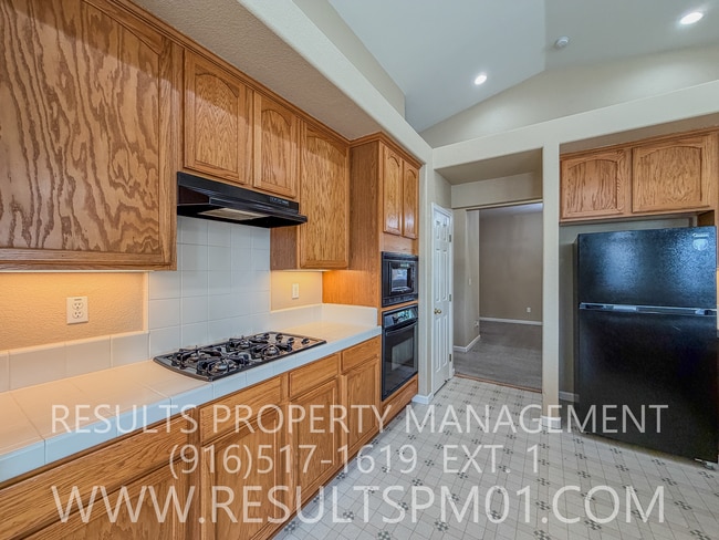 Building Photo - Single Story in West Roseville