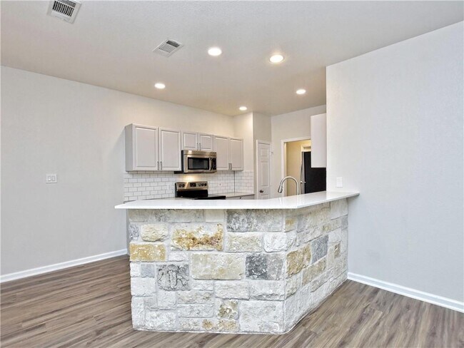 Building Photo - 21511 Pershing Ave