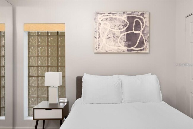 Building Photo - 1914 E 4th Ave