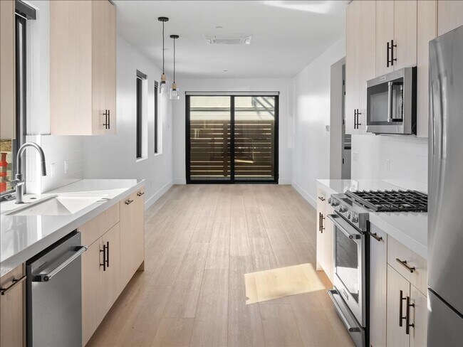 Primary Photo - J Street Lofts